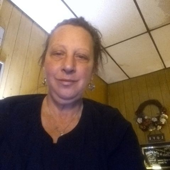 Meet your Posher, Lynn - Picture 1 of 1